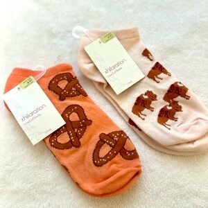 Bundle of Socks by Target Brand Xhilaration Low-Cut NWT Zodiac and Pretzel